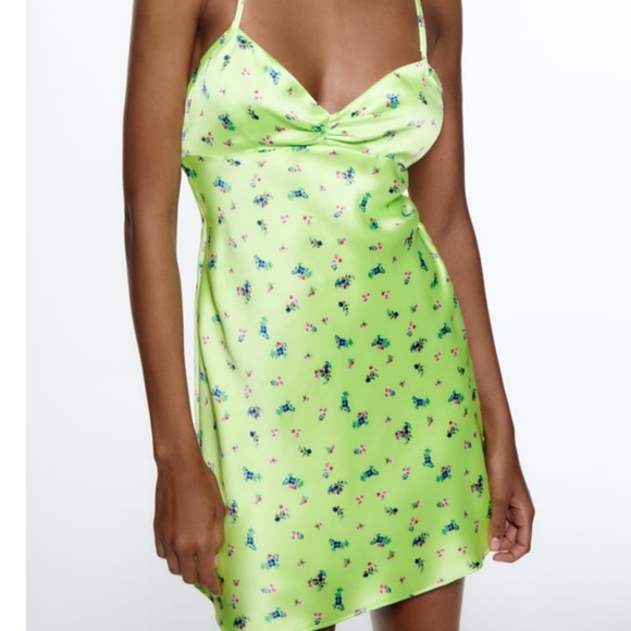 Zara Green Floral Mini Dress - Picture 2 of 7